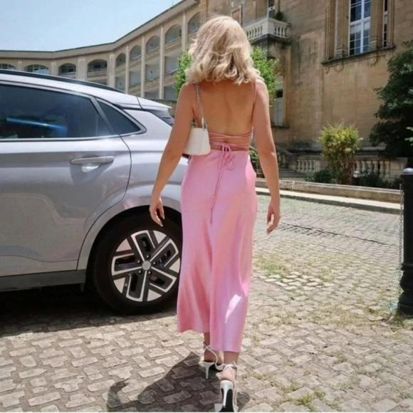 ZARA PINK SATIN EFFECT CUT OUT DRESS - VIRAL - Picture 4 of 6